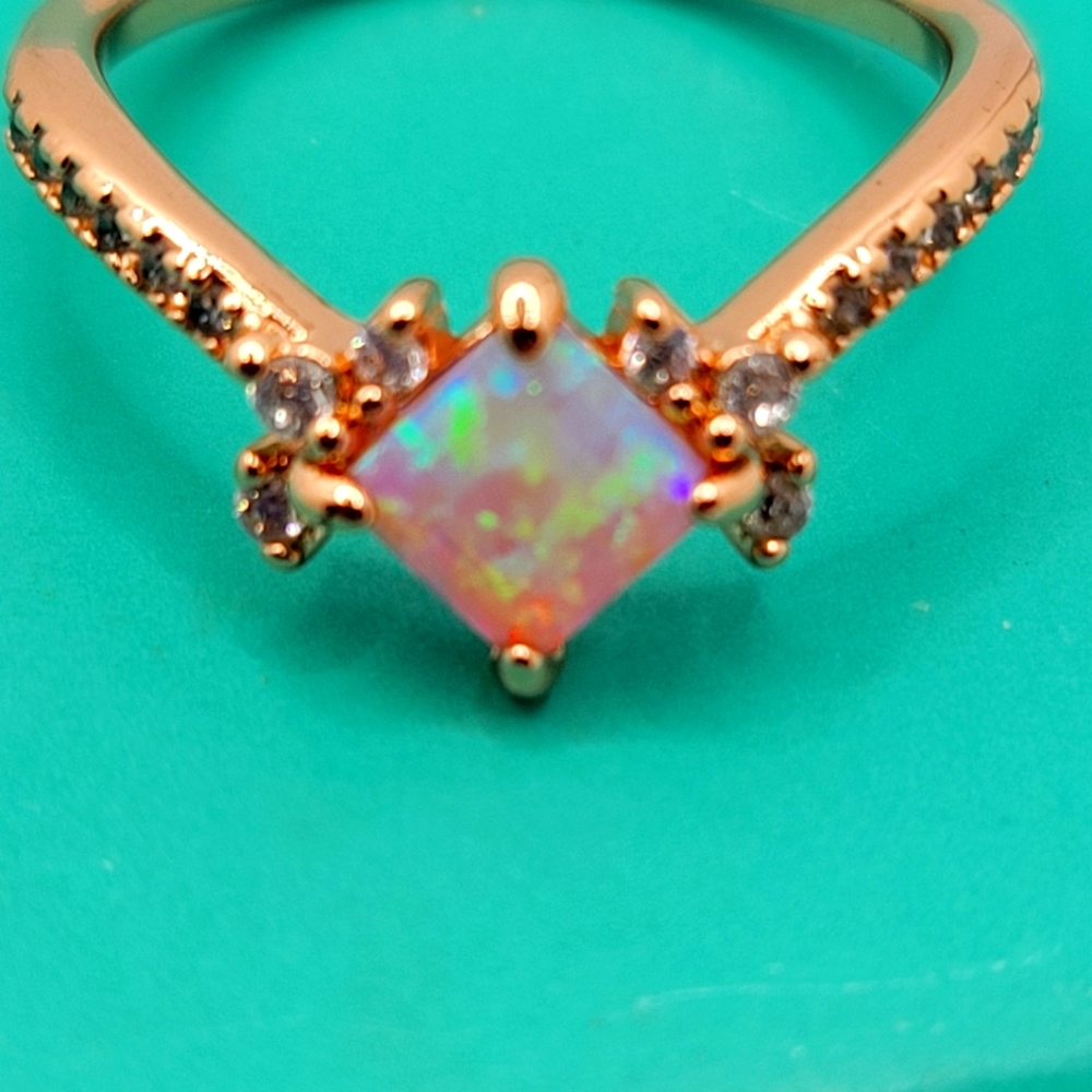 Beautiful Opal Ring - image 1